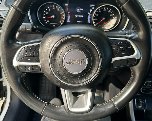 Белый Джип Компас, объемом двигателя 2.36 л и пробегом 75 тыс. км за 14800 $, фото 25 на Automoto.ua