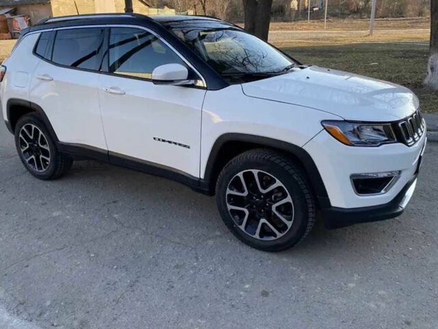 Білий Джип Compass, об'ємом двигуна 2.4 л та пробігом 82 тис. км за 12400 $, фото 1 на Automoto.ua
