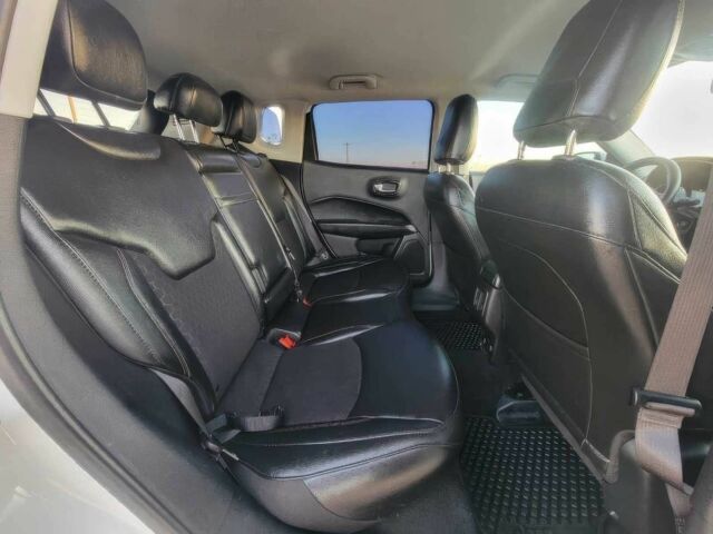 Белый Джип Компас, объемом двигателя 2.4 л и пробегом 53 тыс. км за 11000 $, фото 12 на Automoto.ua