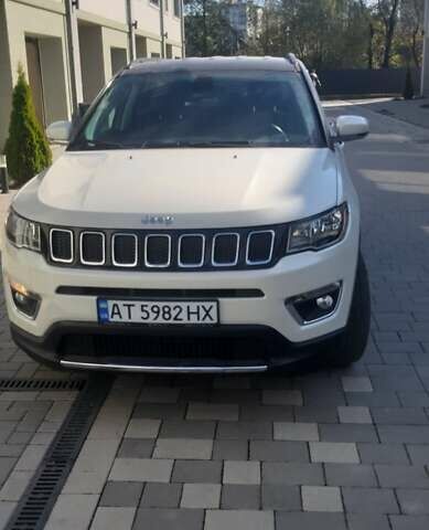 Джип Compass 2019 у Івано-Франківську на Automoto.ua Білий Джип Compass, об'ємом двигуна 2.36 л та пробігом 82 тис. км за 14900 $, фото 1 на Automoto.ua