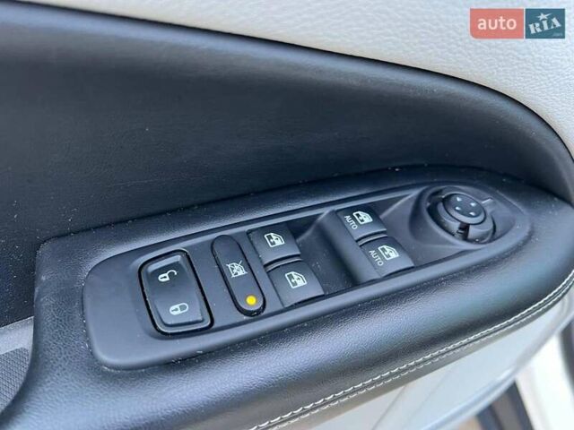 Джип Компас 2019 в Львове на Automoto.ua Белый Джип Компас, объемом двигателя 2.4 л и пробегом 117 тыс. км за 14440 $, фото 15 на Automoto.ua