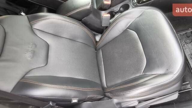 Білий Джип Compass, об'ємом двигуна 2.36 л та пробігом 79 тис. км за 15000 $, фото 21 на Automoto.ua