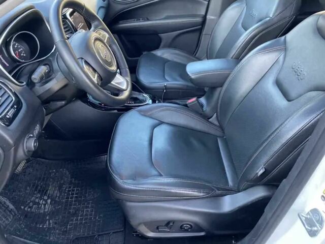 Білий Джип Compass, об'ємом двигуна 2.4 л та пробігом 82 тис. км за 12400 $, фото 8 на Automoto.ua