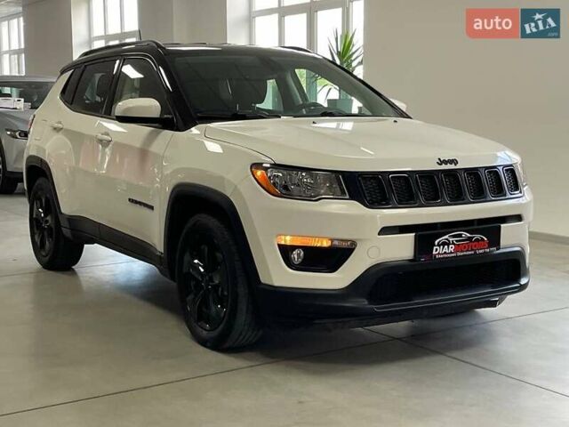 Джип Компас 2019 в Полтаве на Automoto.ua Белый Джип Компас, объемом двигателя 2.4 л и пробегом 201 тыс. км за 15300 $, фото 2 на Automoto.ua
