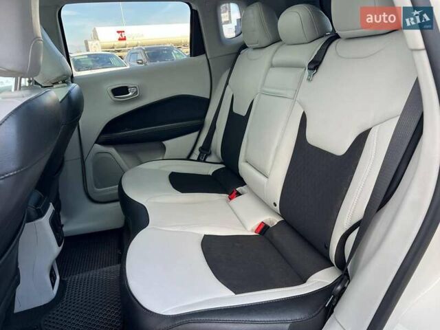 Джип Компас 2019 в Львове на Automoto.ua Белый Джип Компас, объемом двигателя 2.4 л и пробегом 117 тыс. км за 14440 $, фото 31 на Automoto.ua