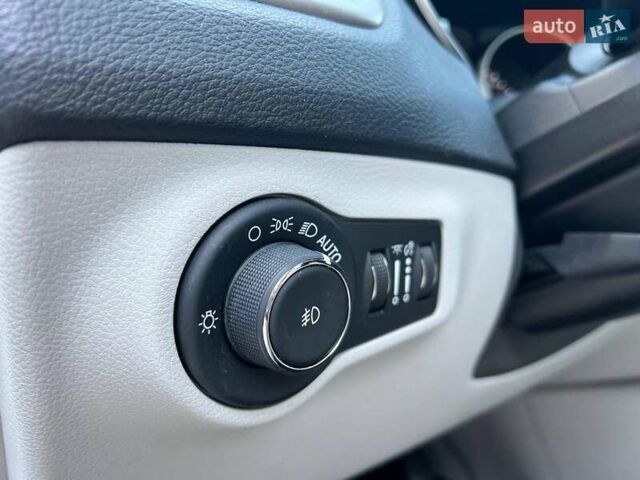 Джип Компас 2019 в Львове на Automoto.ua Белый Джип Компас, объемом двигателя 2.4 л и пробегом 117 тыс. км за 14440 $, фото 18 на Automoto.ua