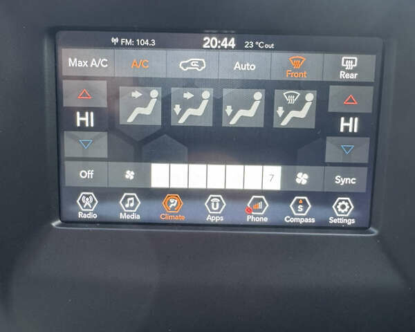 Білий Джип Compass, об'ємом двигуна 2.4 л та пробігом 177 тис. км за 12500 $, фото 19 на Automoto.ua