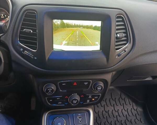 Білий Джип Compass, об'ємом двигуна 2.36 л та пробігом 132 тис. км за 15500 $, фото 7 на Automoto.ua