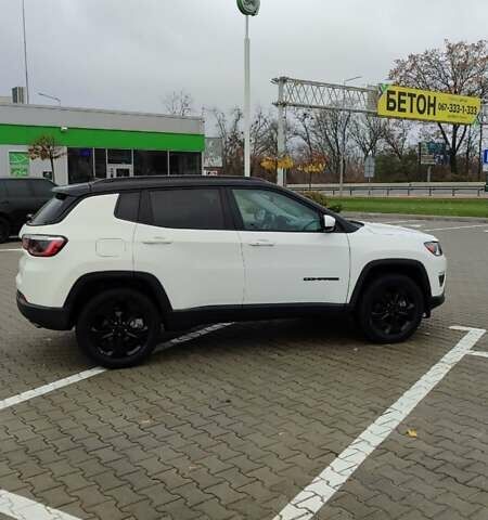 Білий Джип Compass, об'ємом двигуна 2.36 л та пробігом 55 тис. км за 19000 $, фото 6 на Automoto.ua