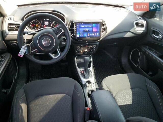 Білий Джип Compass, об'ємом двигуна 2.36 л та пробігом 101 тис. км за 3000 $, фото 7 на Automoto.ua