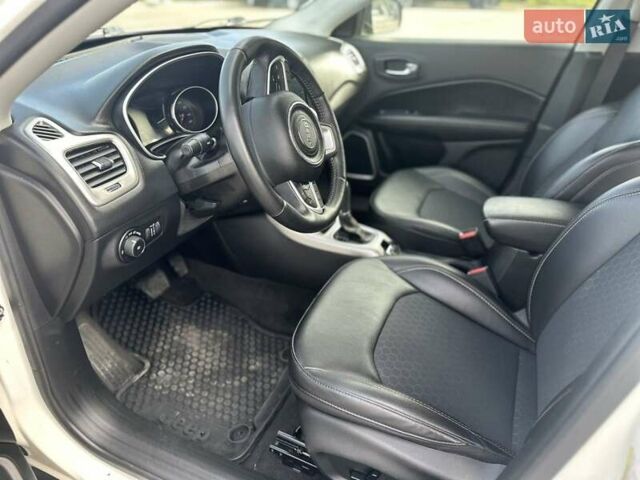 Білий Джип Compass, об'ємом двигуна 2.36 л та пробігом 42 тис. км за 15200 $, фото 2 на Automoto.ua