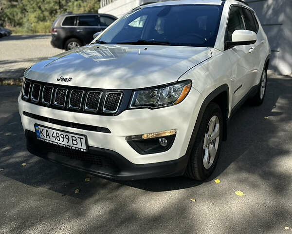 Белый Джип Компас, объемом двигателя 2.36 л и пробегом 75 тыс. км за 14800 $, фото 3 на Automoto.ua