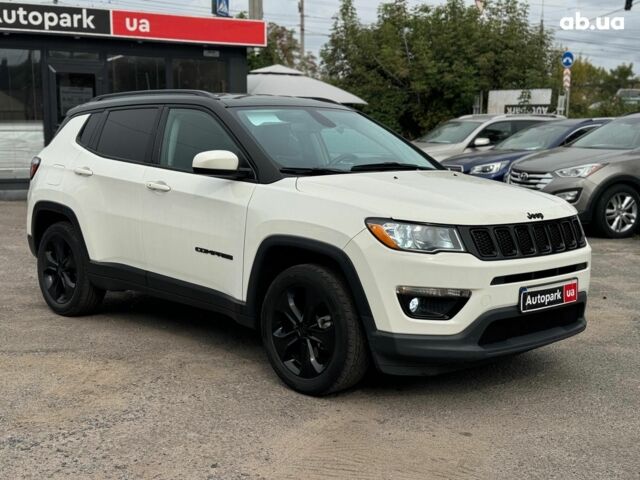 Білий Джип Compass, об'ємом двигуна 2.4 л та пробігом 119 тис. км за 17890 $, фото 2 на Automoto.ua