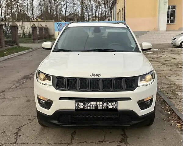 Білий Джип Compass, об'ємом двигуна 2.4 л та пробігом 106 тис. км за 18200 $, фото 1 на Automoto.ua