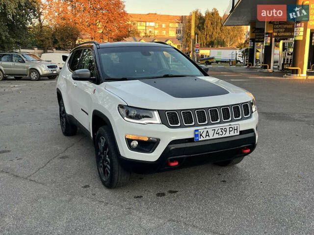 Джип Компас 2019 в Киеве на Automoto.ua Белый Джип Компас, объемом двигателя 2.36 л и пробегом 109 тыс. км за 17500 $, фото 2 на Automoto.ua