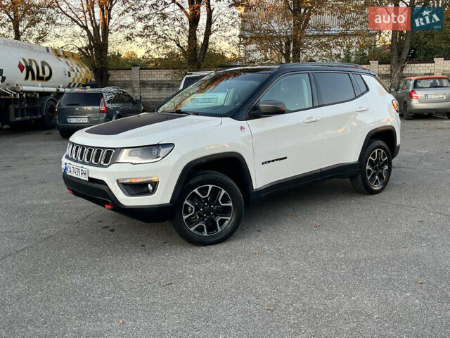 Джип Компас 2019 в Киеве на Automoto.ua Белый Джип Компас, объемом двигателя 2.36 л и пробегом 109 тыс. км за 17500 $, фото 25 на Automoto.ua