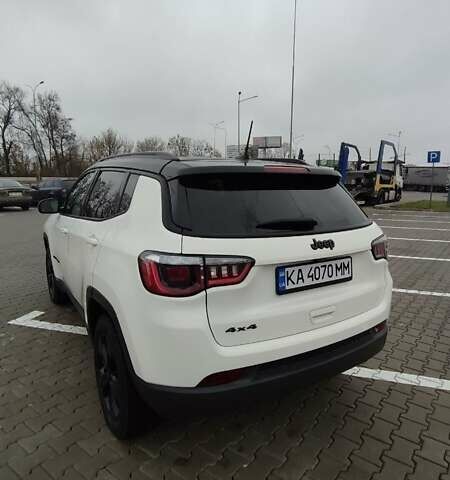 Білий Джип Compass, об'ємом двигуна 2.36 л та пробігом 55 тис. км за 19000 $, фото 9 на Automoto.ua