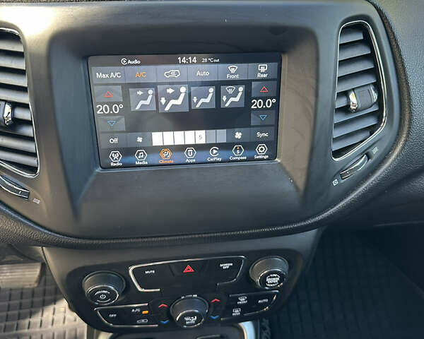 Белый Джип Компас, объемом двигателя 2.36 л и пробегом 75 тыс. км за 14800 $, фото 23 на Automoto.ua