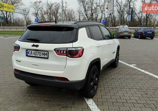 Білий Джип Compass, об'ємом двигуна 2.36 л та пробігом 55 тис. км за 19000 $, фото 8 на Automoto.ua