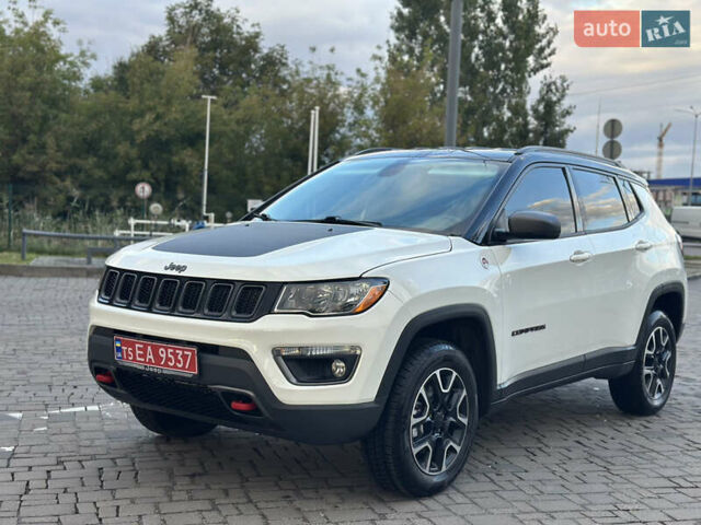 Белый Джип Компас, объемом двигателя 2.4 л и пробегом 142 тыс. км за 15499 $, фото 1 на Automoto.ua