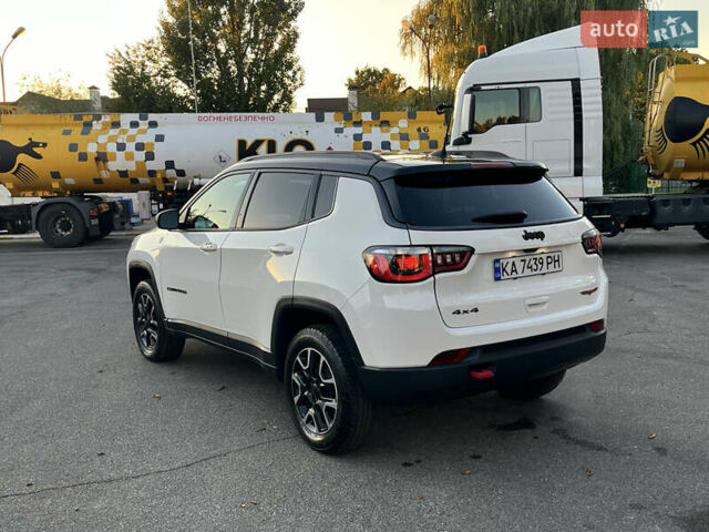 Джип Компас 2019 в Киеве на Automoto.ua Белый Джип Компас, объемом двигателя 2.36 л и пробегом 109 тыс. км за 17500 $, фото 18 на Automoto.ua