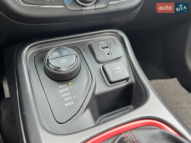 Белый Джип Компас, объемом двигателя 2.36 л и пробегом 109 тыс. км за 17000 $, фото 63 на Automoto.ua