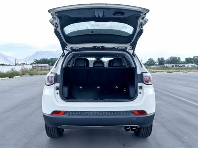 Белый Джип Компас, объемом двигателя 2.4 л и пробегом 45 тыс. км за 8500 $, фото 12 на Automoto.ua