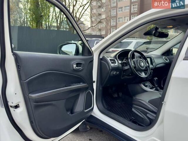 Белый Джип Компас, объемом двигателя 2.36 л и пробегом 60 тыс. км за 15900 $, фото 16 на Automoto.ua