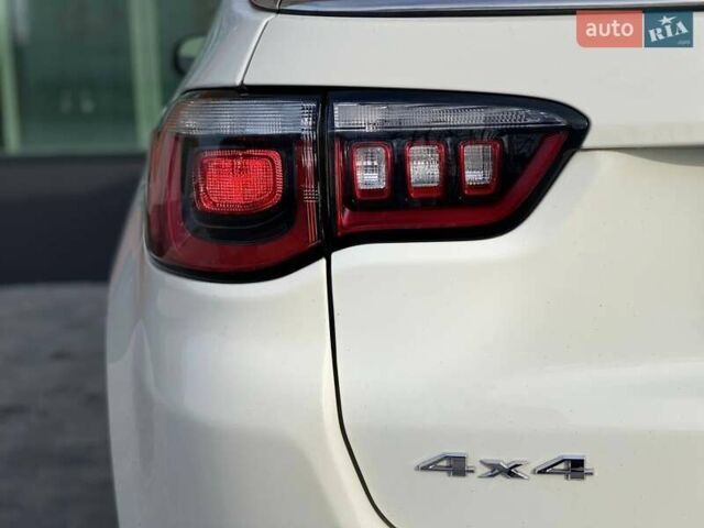 Белый Джип Компас, объемом двигателя 2.36 л и пробегом 108 тыс. км за 15490 $, фото 14 на Automoto.ua