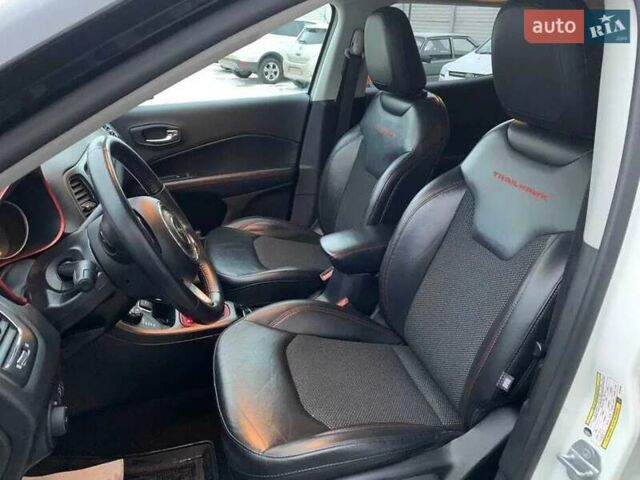 Білий Джип Compass, об'ємом двигуна 2.36 л та пробігом 115 тис. км за 12500 $, фото 6 на Automoto.ua