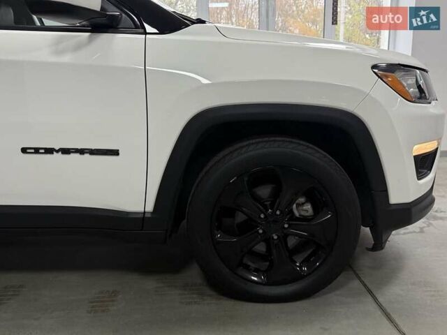 Джип Компас 2019 в Полтаве на Automoto.ua Белый Джип Компас, объемом двигателя 2.4 л и пробегом 201 тыс. км за 15300 $, фото 5 на Automoto.ua