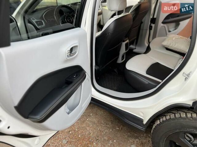 Білий Джип Compass, об'ємом двигуна 2.36 л та пробігом 67 тис. км за 19999 $, фото 19 на Automoto.ua