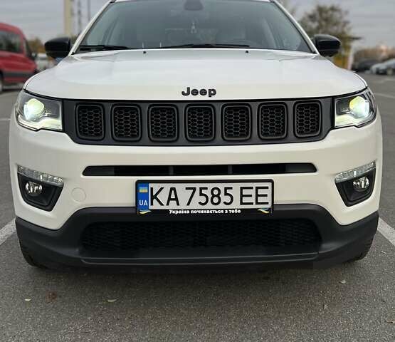 Білий Джип Compass, об'ємом двигуна 2.36 л та пробігом 67 тис. км за 19999 $, фото 1 на Automoto.ua