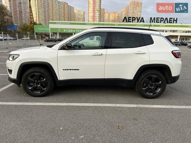 Білий Джип Compass, об'ємом двигуна 2.36 л та пробігом 67 тис. км за 19999 $, фото 5 на Automoto.ua