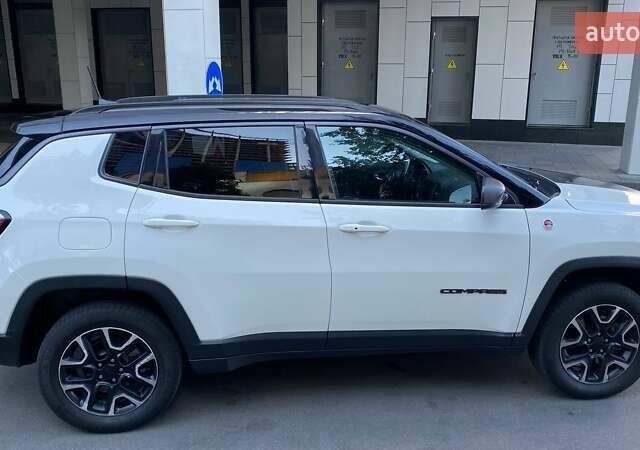 Білий Джип Compass, об'ємом двигуна 2.36 л та пробігом 137 тис. км за 14400 $, фото 2 на Automoto.ua