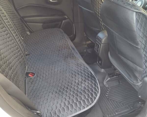 Білий Джип Compass, об'ємом двигуна 2.36 л та пробігом 95 тис. км за 19300 $, фото 2 на Automoto.ua