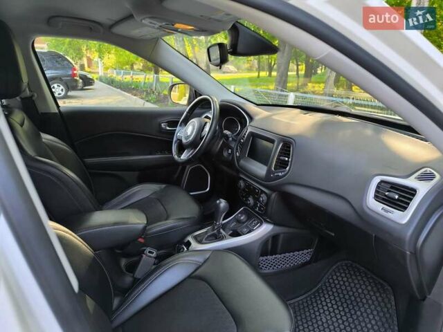 Білий Джип Compass, об'ємом двигуна 2.36 л та пробігом 39 тис. км за 17900 $, фото 11 на Automoto.ua
