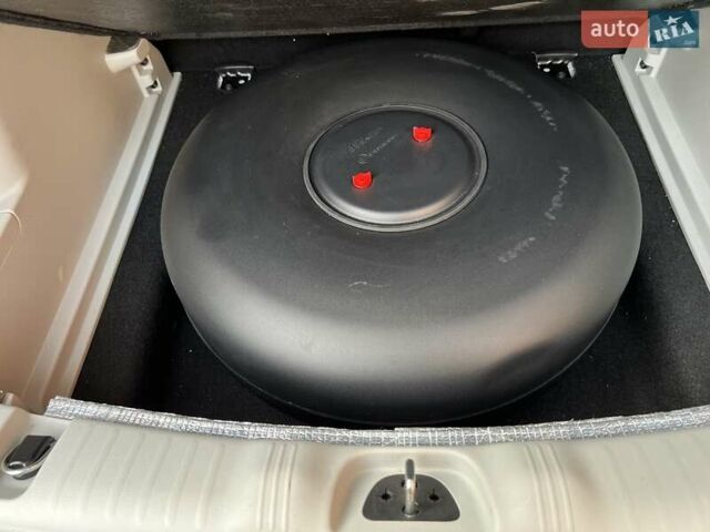 Білий Джип Compass, об'ємом двигуна 2.36 л та пробігом 67 тис. км за 19999 $, фото 31 на Automoto.ua