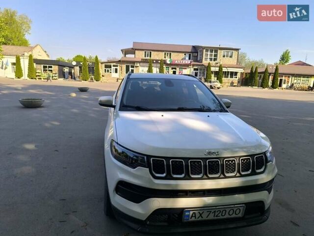Білий Джип Compass, об'ємом двигуна 2.36 л та пробігом 39 тис. км за 17900 $, фото 7 на Automoto.ua