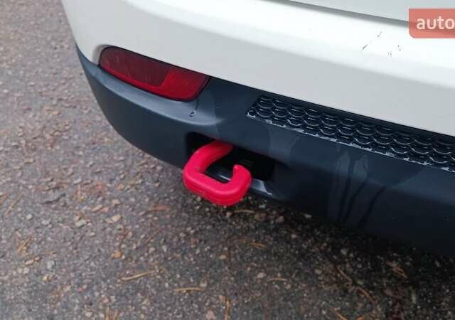 Білий Джип Compass, об'ємом двигуна 2.36 л та пробігом 112 тис. км за 17500 $, фото 31 на Automoto.ua