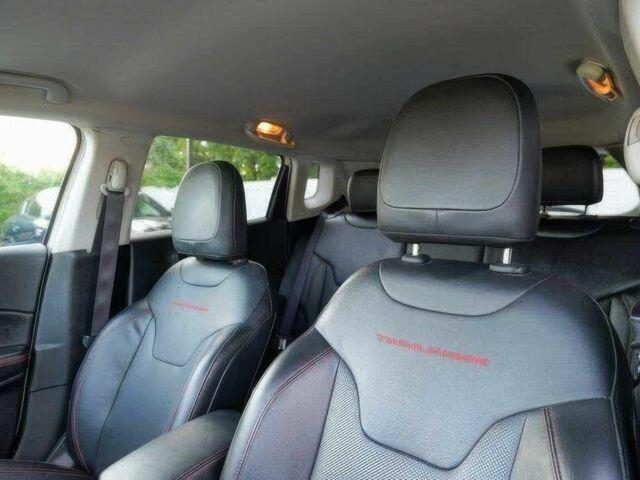 Белый Джип Компас, объемом двигателя 2.4 л и пробегом 38 тыс. км за 10600 $, фото 12 на Automoto.ua