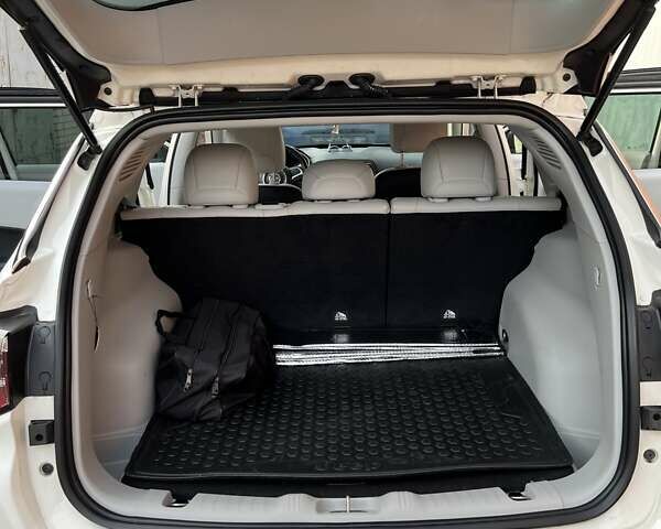 Білий Джип Compass, об'ємом двигуна 2.36 л та пробігом 67 тис. км за 19999 $, фото 32 на Automoto.ua