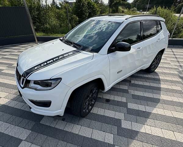 Белый Джип Компас, объемом двигателя 2.36 л и пробегом 63 тыс. км за 18500 $, фото 5 на Automoto.ua