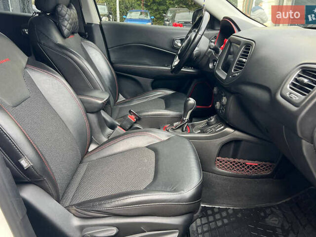 Белый Джип Компас, объемом двигателя 2.36 л и пробегом 105 тыс. км за 17500 $, фото 9 на Automoto.ua