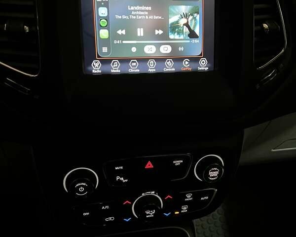 Білий Джип Compass, об'ємом двигуна 2.36 л та пробігом 67 тис. км за 19999 $, фото 26 на Automoto.ua