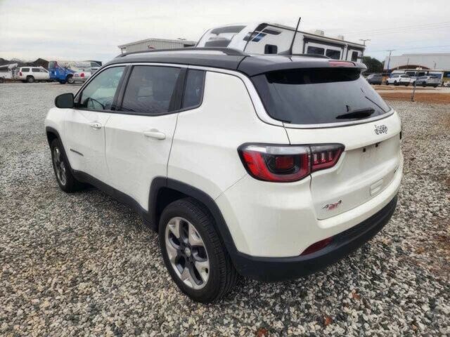 Белый Джип Компас, объемом двигателя 2.4 л и пробегом 37 тыс. км за 3400 $, фото 2 на Automoto.ua