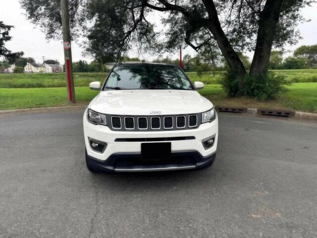 Белый Джип Компас, объемом двигателя 2.4 л и пробегом 37 тыс. км за 3500 $, фото 1 на Automoto.ua