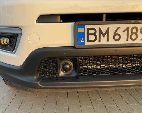 Белый Джип Компас, объемом двигателя 2.4 л и пробегом 58 тыс. км за 17500 $, фото 3 на Automoto.ua