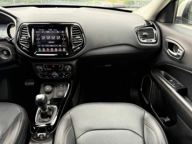 Білий Джип Compass, об'ємом двигуна 2.4 л та пробігом 59 тис. км за 16400 $, фото 19 на Automoto.ua