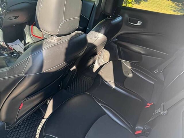 Білий Джип Compass, об'ємом двигуна 2.4 л та пробігом 31 тис. км за 9100 $, фото 9 на Automoto.ua